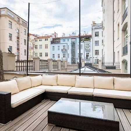 Apartment Elegant Paris Ave With A Terrace Prague