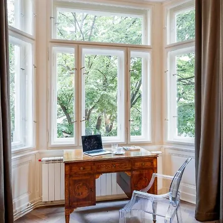 شقة Elegant Paris Ave With A Terrace براغ
