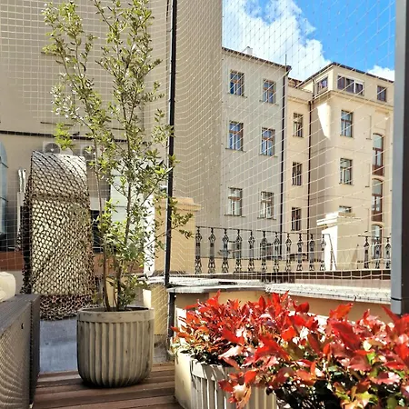Elegant Paris Ave With A Terrace شقة