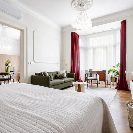 Apartman Elegant Paris Ave With A Terrace *
