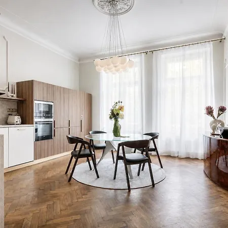 Apartman Elegant Paris Ave With A Terrace