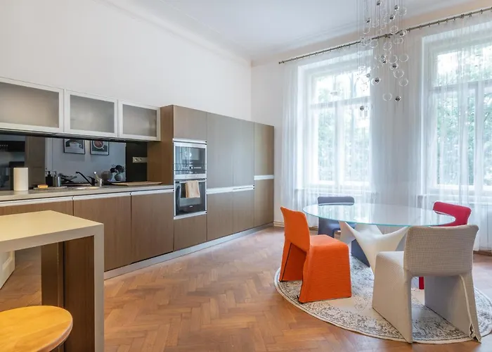 Elegant Paris Ave With A Terrace *